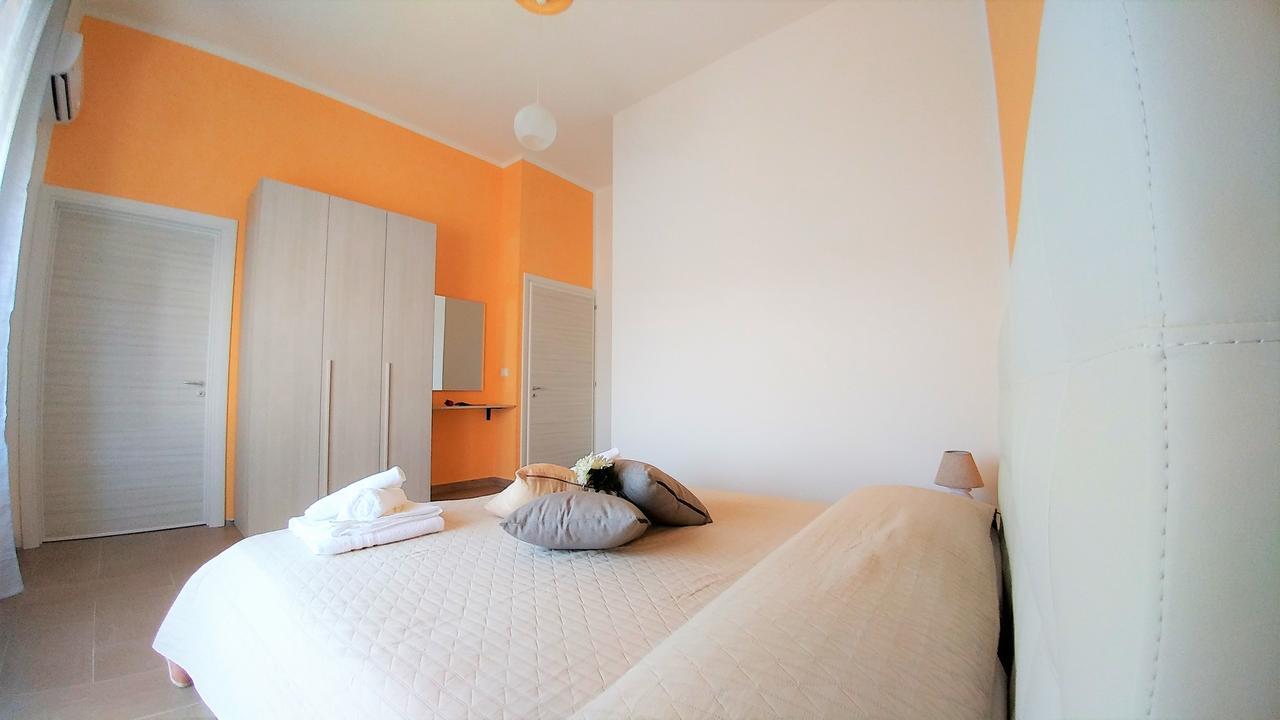 B&B Maresalento Racale Bagian luar foto