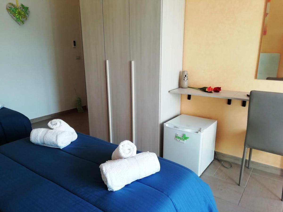 B&B Maresalento Racale Bagian luar foto