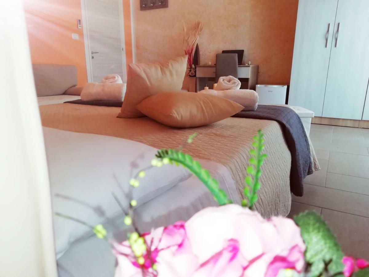 B&B Maresalento Racale Bagian luar foto