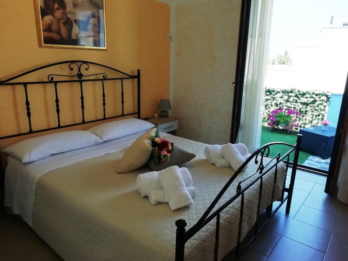 B&B Maresalento Racale Bagian luar foto